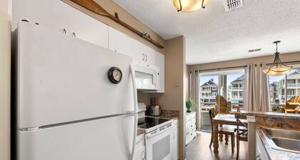Dock Holiday: Canalfront condo, Water Views, Fisherman's dream with Boat Dock