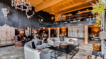 Condo (Breck_BlueSky_402) | Interior