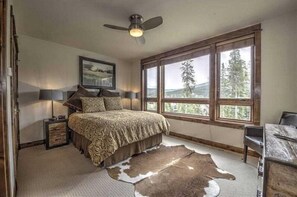 Condo (Breck_BlueSky_501)