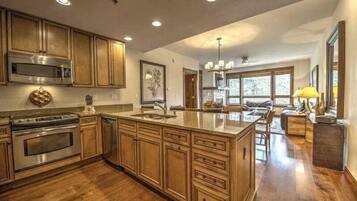 Kondominium (Breck_BlueSky_501) | Dapur pribadi