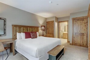 Condo (803-2_Jackpine) | 2 bedrooms, free WiFi - Jackpine Lodge 2 Bedroom Condo (Keystone)