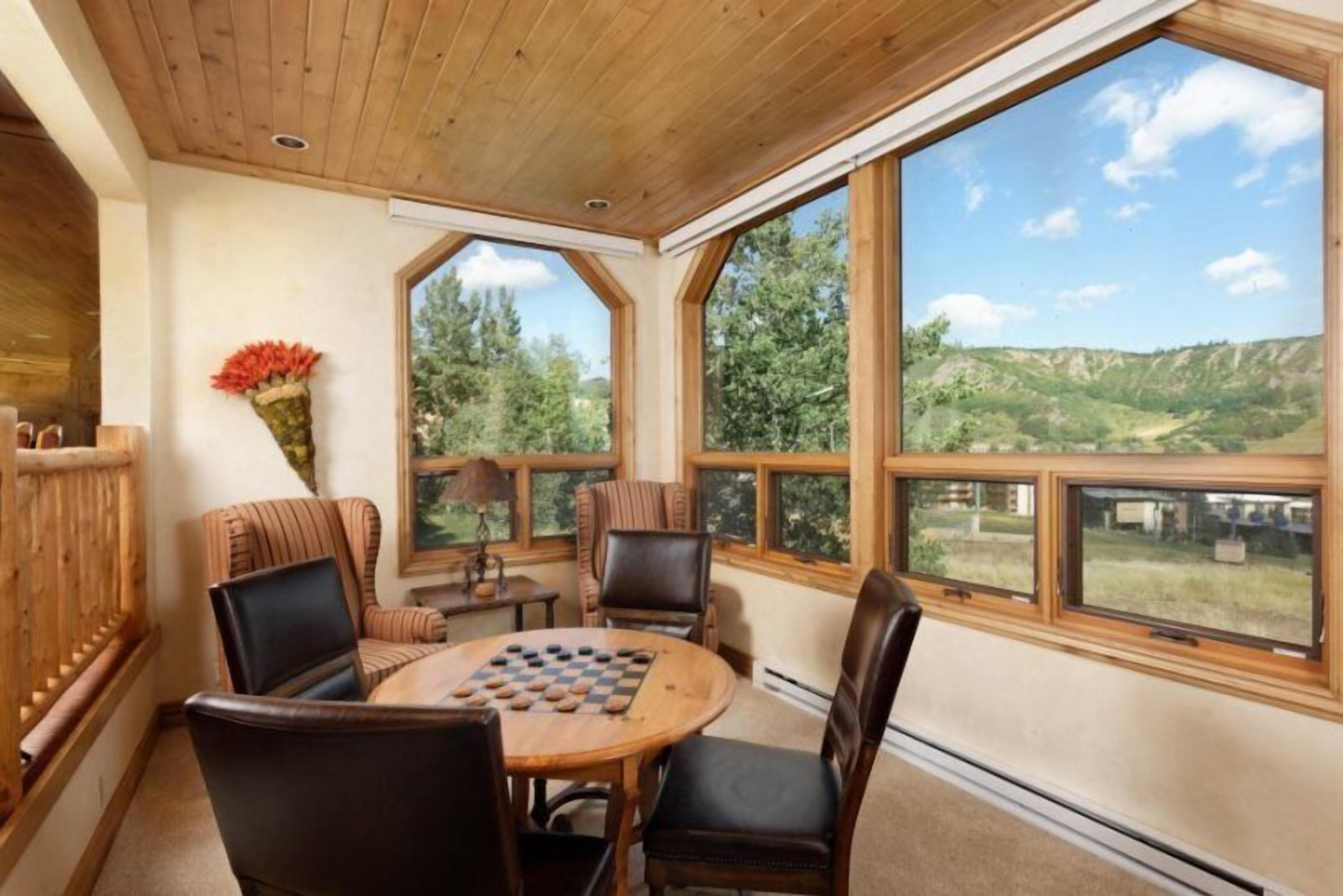 Snowmass Woodrun V 4 Bedroom Ski in, Ski out Mountain Residence in the Heart of Snowmass Village