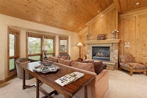 Condo (Snowmass_WoodrunV_8) | Living room | Flat-screen TV, printers - Snowmass Woodrun V 4 Bedroom Ski in, Ski out Mountain Residence in the Heart of Snowmass Village (Snowmass Village)