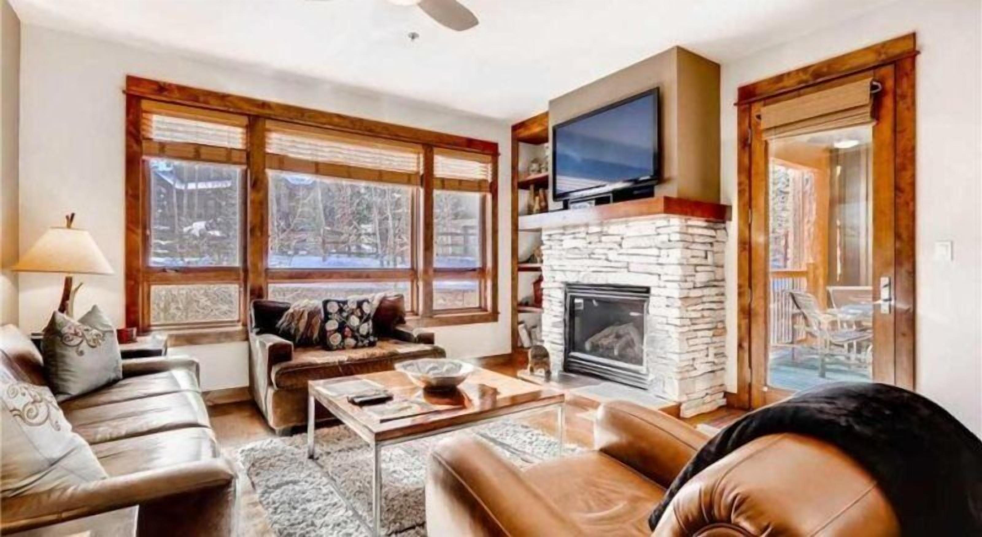 Condo (Breck_BlueSky_514) | Living room