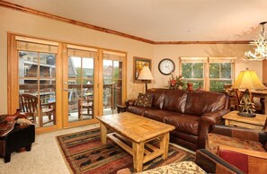 Condo (806-3_Black_Bear) | Living room