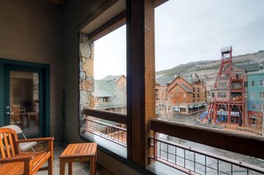 Condo (806-3_Black_Bear) | Exterior