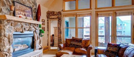 Condo (806-3_Black_Bear) | Exterior