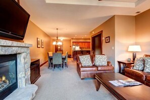Condo (Breck_Crystal_Peak_7403) | Living room