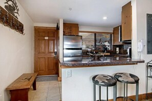 Exterior - 3 Bedroom Antlers Vacation Rental With Incredible Slopeside Views and Just a Short Walk to Gondola and Lionshead Village (Vail)