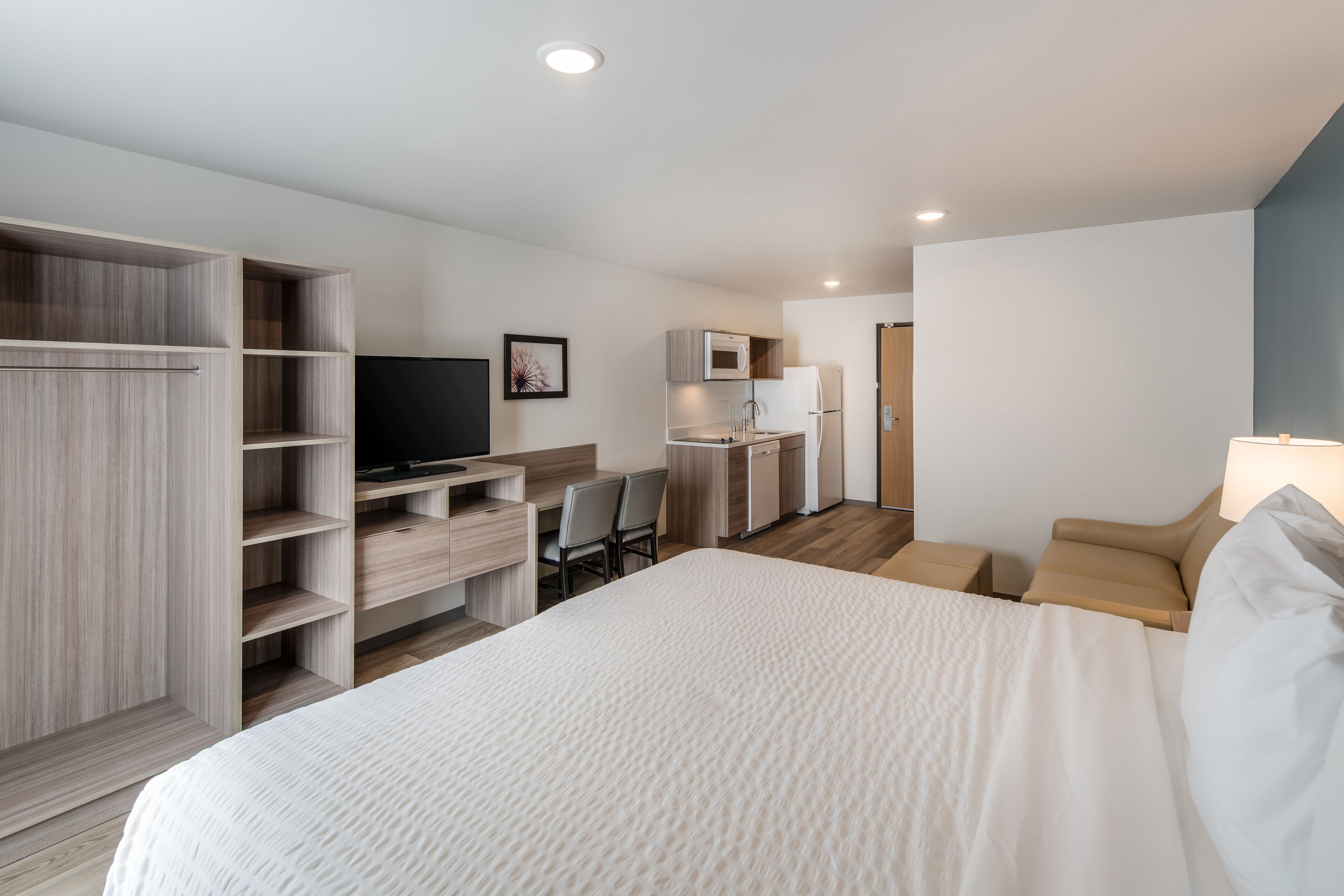 Standard Room, 1 King Bed with Sofa bed, Non Smoking | Desk, laptop workspace, blackout drapes, WiFi (free)