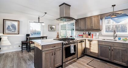 Private Home on the Kenai River at Gull's Landing
