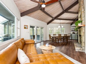 Smart TV, fireplace, DVD player
