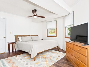 5 عدّة غرف نوم ومكواة/لوح كي وسرير سفر وواي فا�ي مجانًا