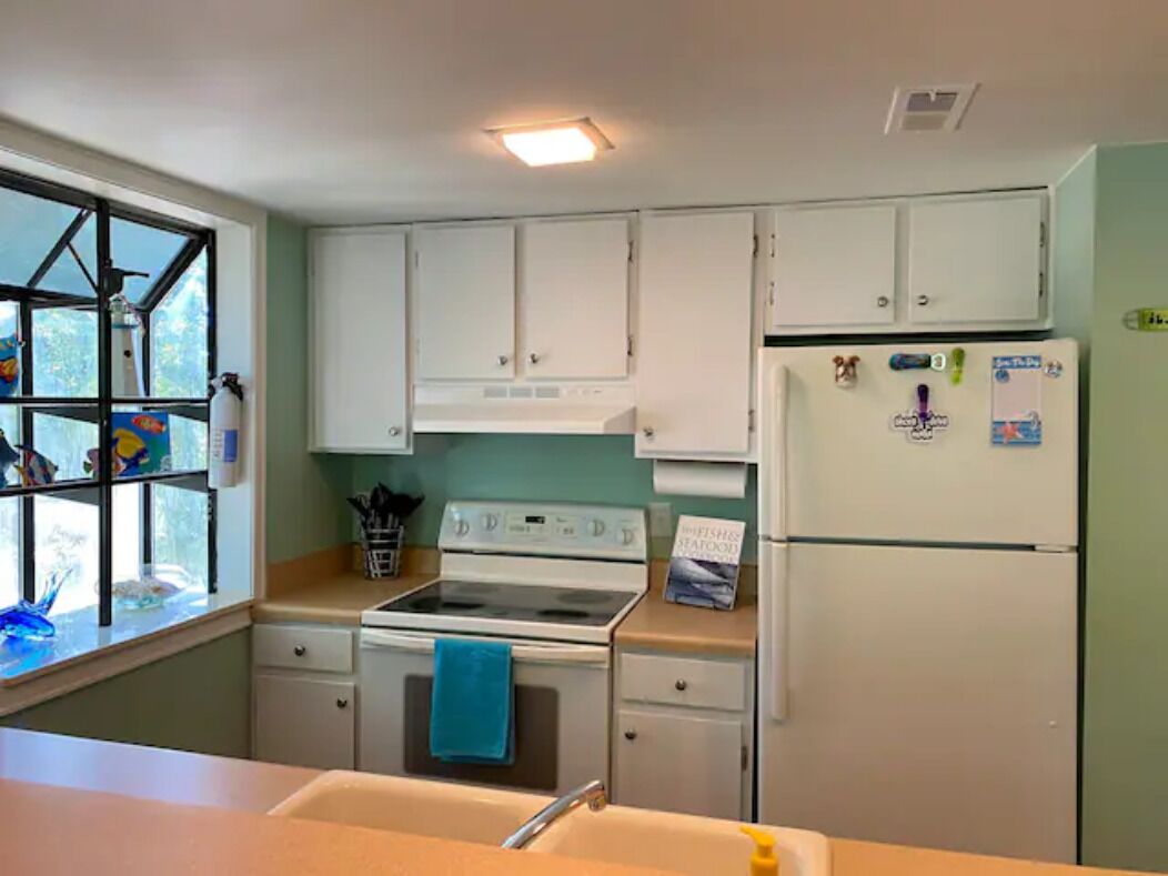 "Happy Ours"  Snowbird Winter Monthly Rental Also Available!