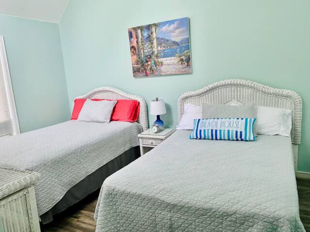 "Happy Ours"  Snowbird Winter Monthly Rental Also Available!