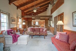 TV, fireplace, DVD player