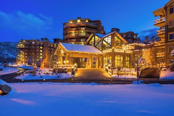 Grand entrance to the Luxury Westgate Resort