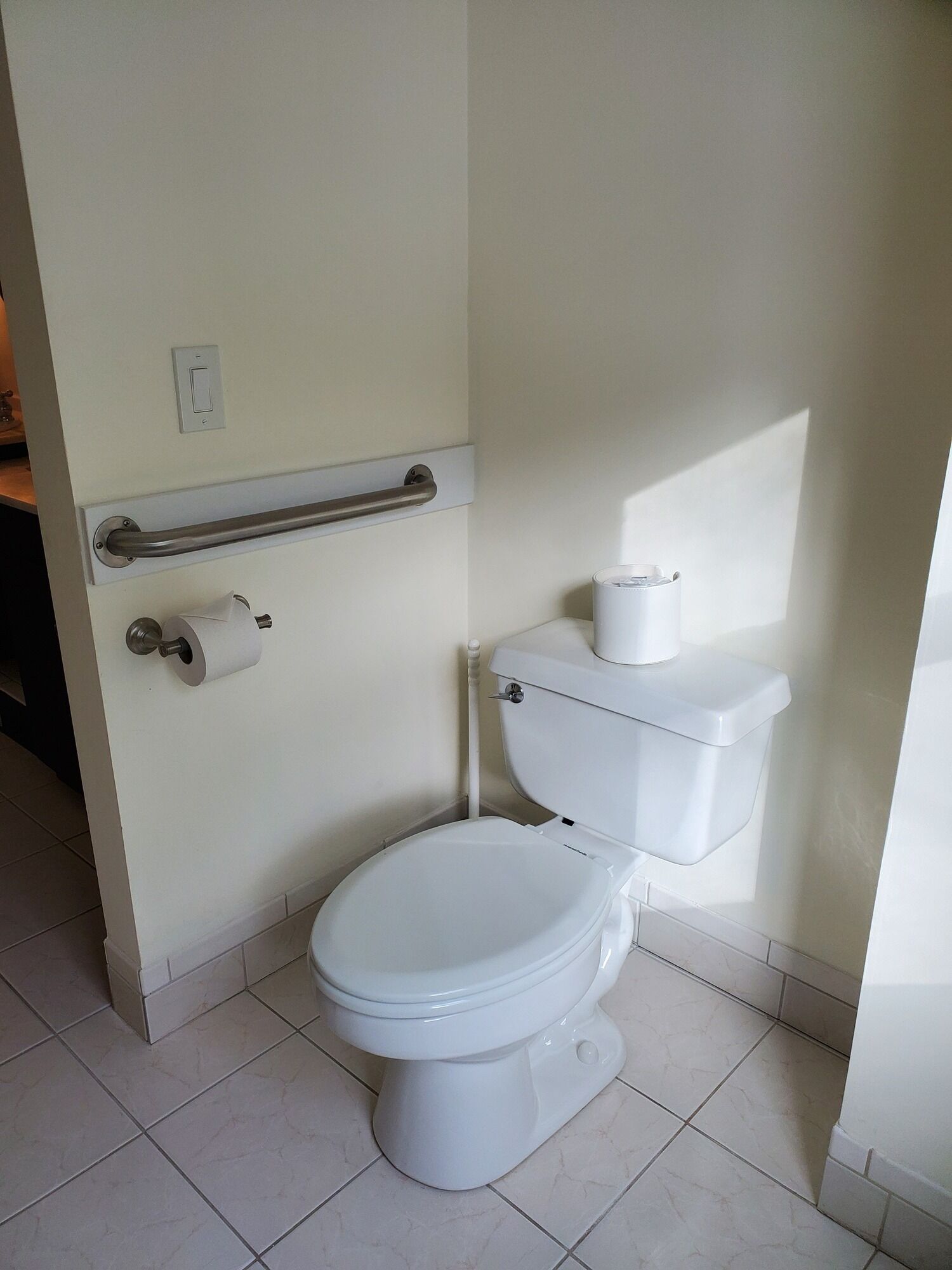 Luxury King w/balcony, accessible