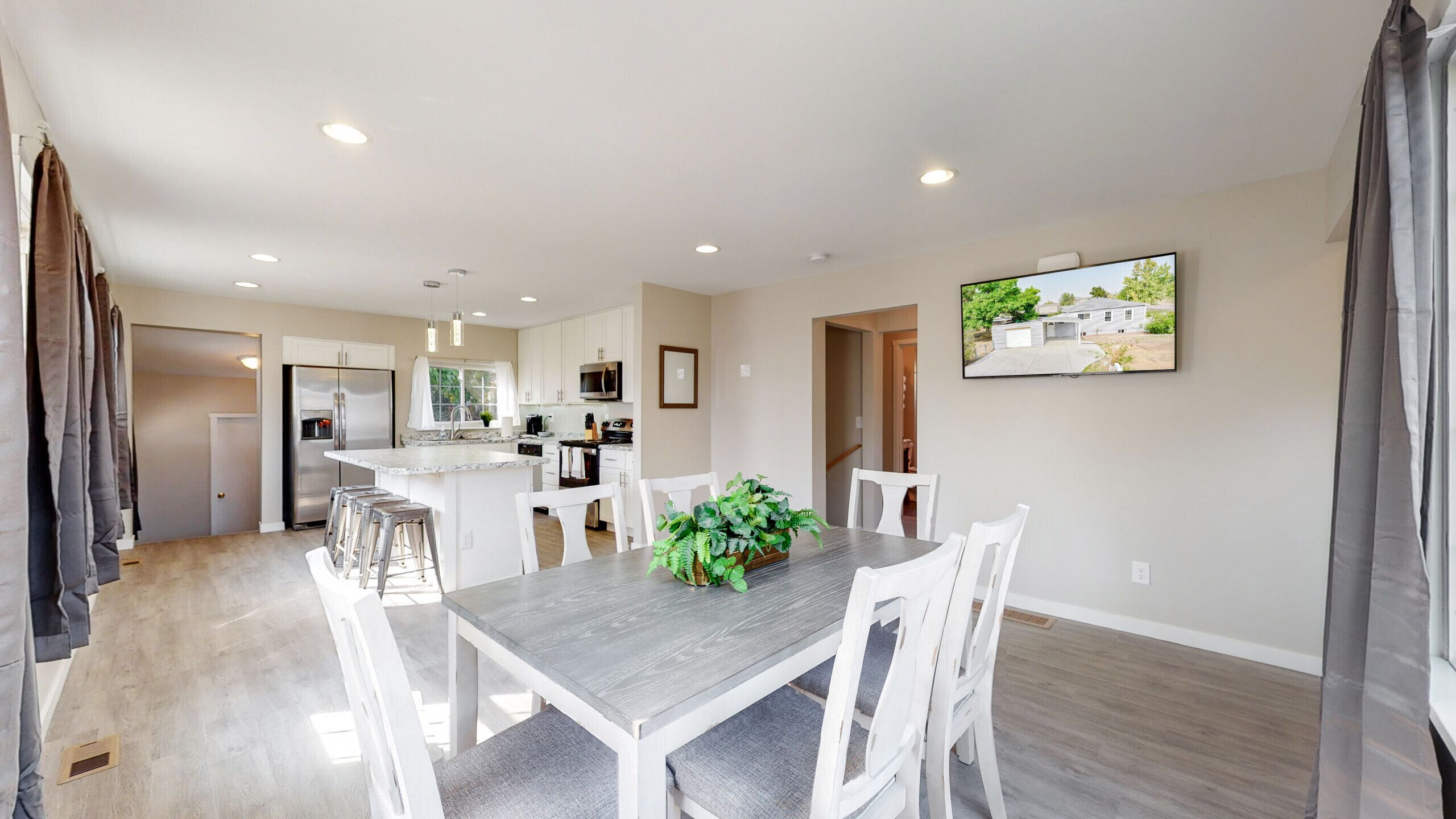 Denver 3 King Beds Remodeled Near Park and Fun