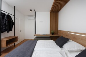 6 chambres, fer et planche à repasser, accès au Wi-Fi (inclus)