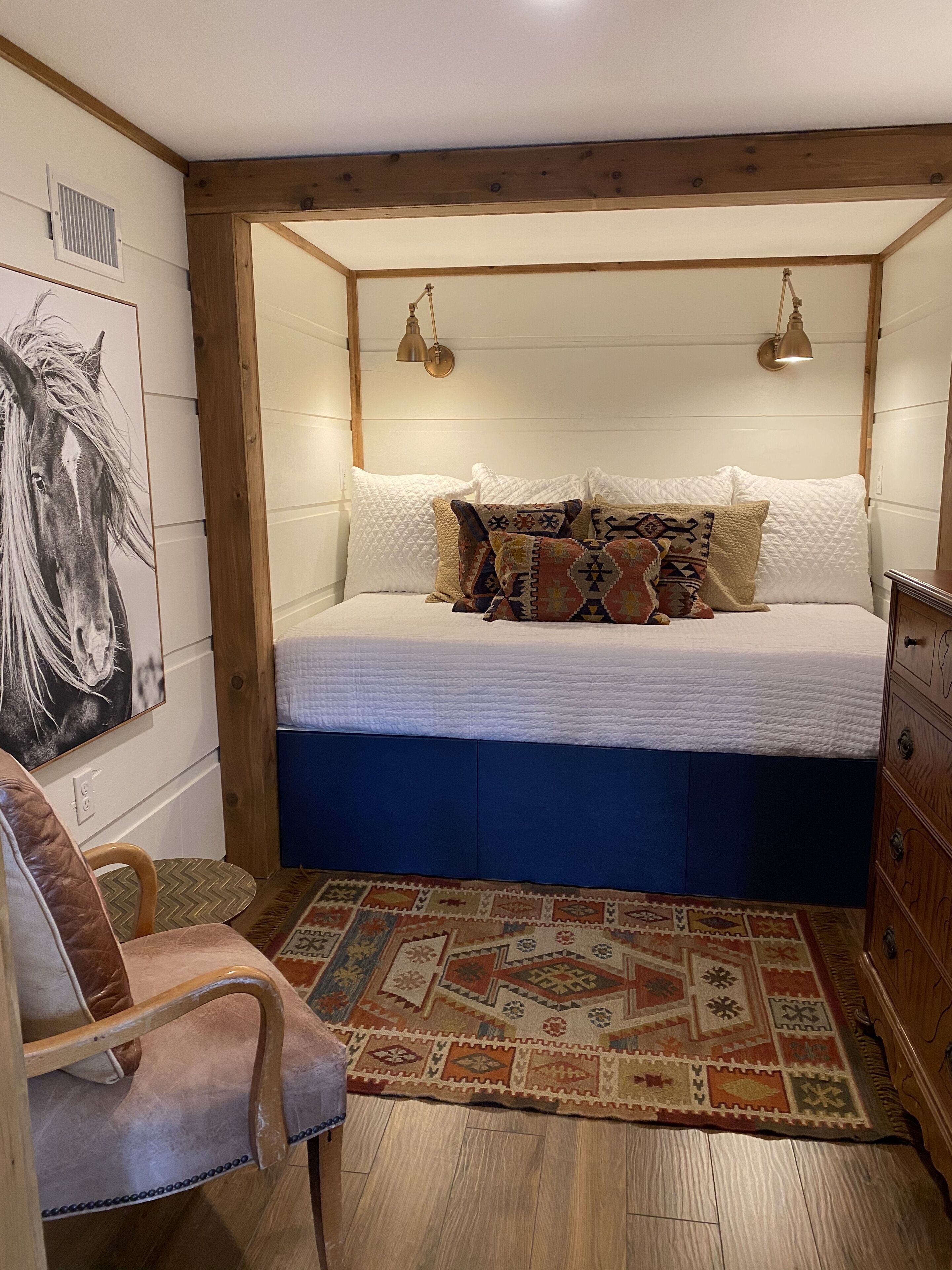 Chic Barndominium on a private lake