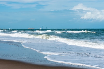 Don't Let This Deal Go Up In Smoke-An Ocean View That Goes on for Miles 🏖️