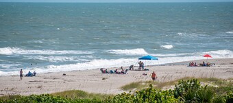 Last Min Booking Discount / Oceanfront w/heated pool