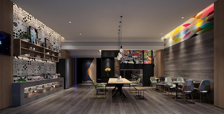 Restaurant. Sofis POP Hotel
