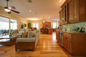 House, Multiple Beds, Private Pool, Ocean View | Living room