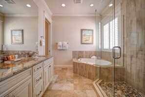 Bathroom - South Seas Homes of Distinction 1114 Schefflera (Captiva)