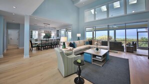 Hus - flere senge - privat pool - havudsigt | Stue | Tv