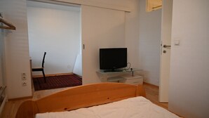 Unclassified image, 4 of 10, button - Hauptplatz Graz Suite by Paymán Club (Graz)