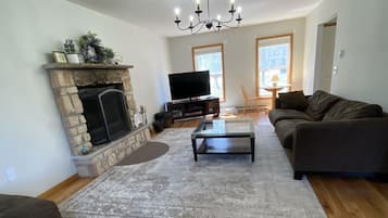 Smart TV, fireplace, ping pong, printers