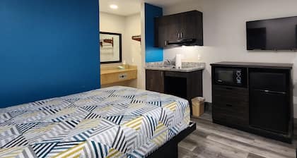 Scottish Inn & Suites