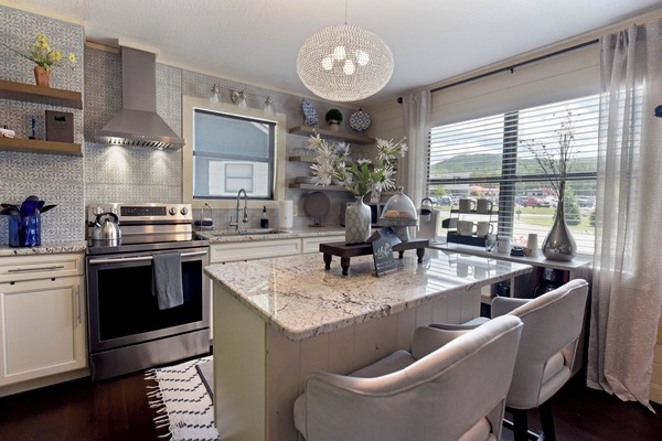 Frigorífic, microones, forn i placa de cuina