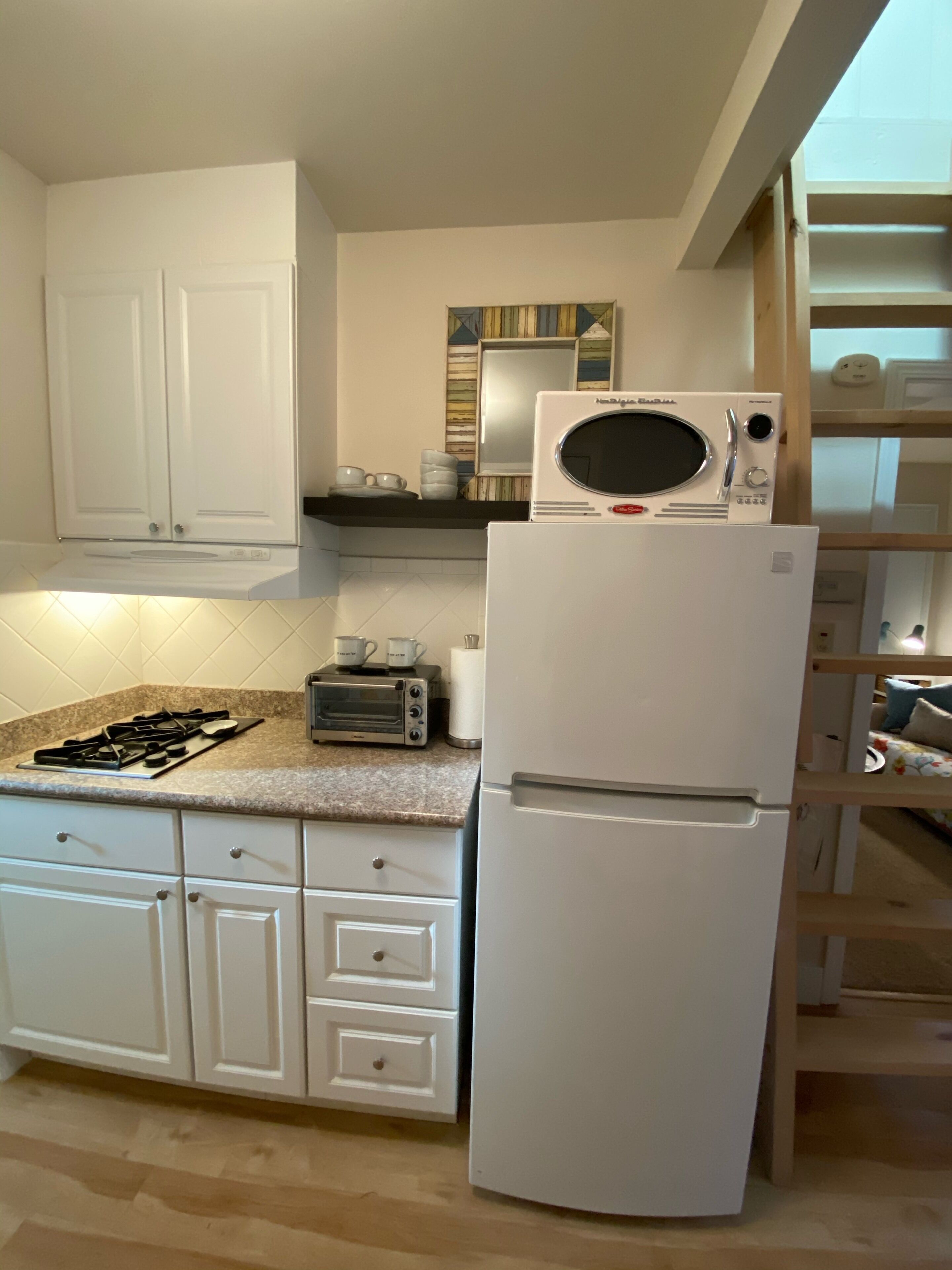Kitchen with appliances 