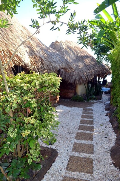 beach front bungalow in paea tahiti