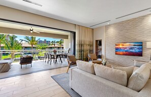 تلفزيون، مدفأة، ستيريو