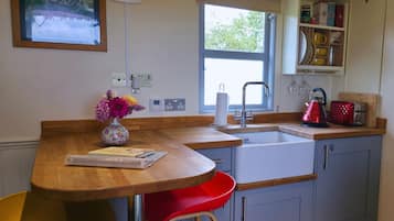 Fridge, microwave, toaster