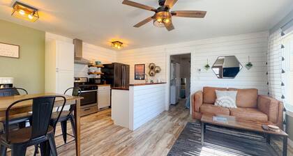 Charming 1BR Downtown APT | Newly Remodeled | Walk to Restaurants, Shops & Parks!