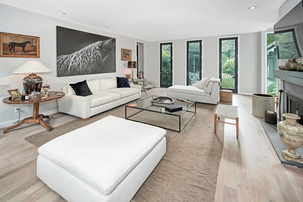 4 BR Classic Country House in CT