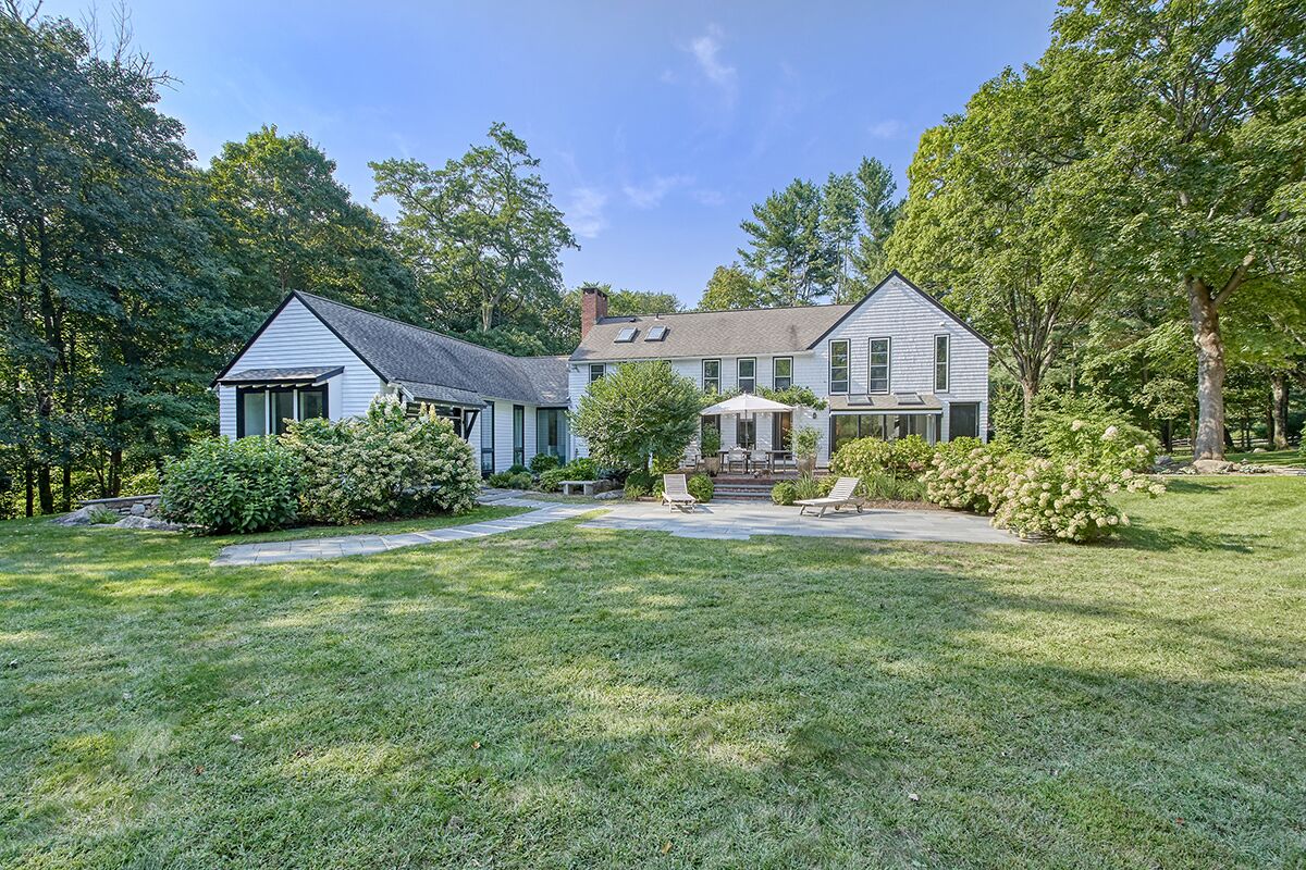 4 BR Classic Country House in CT