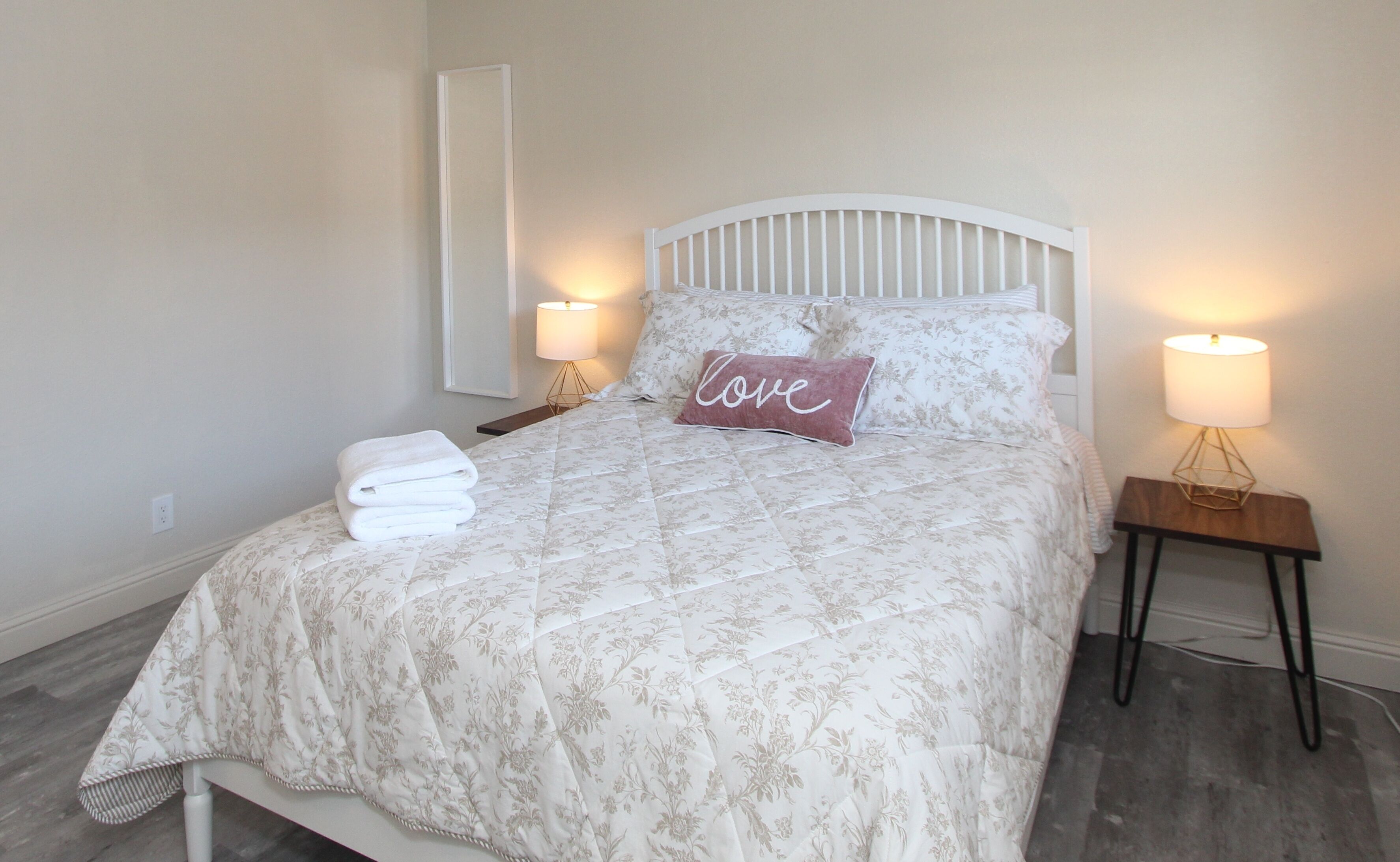 Apart#4 in 4Plex 2B/1B near to Stanford, HQFB and Amzn.