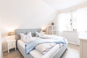 3 slaapkamers, een strijkplank/strijkijzer, wifi