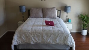 3 bedrooms, desk, iron/ironing board, free WiFi