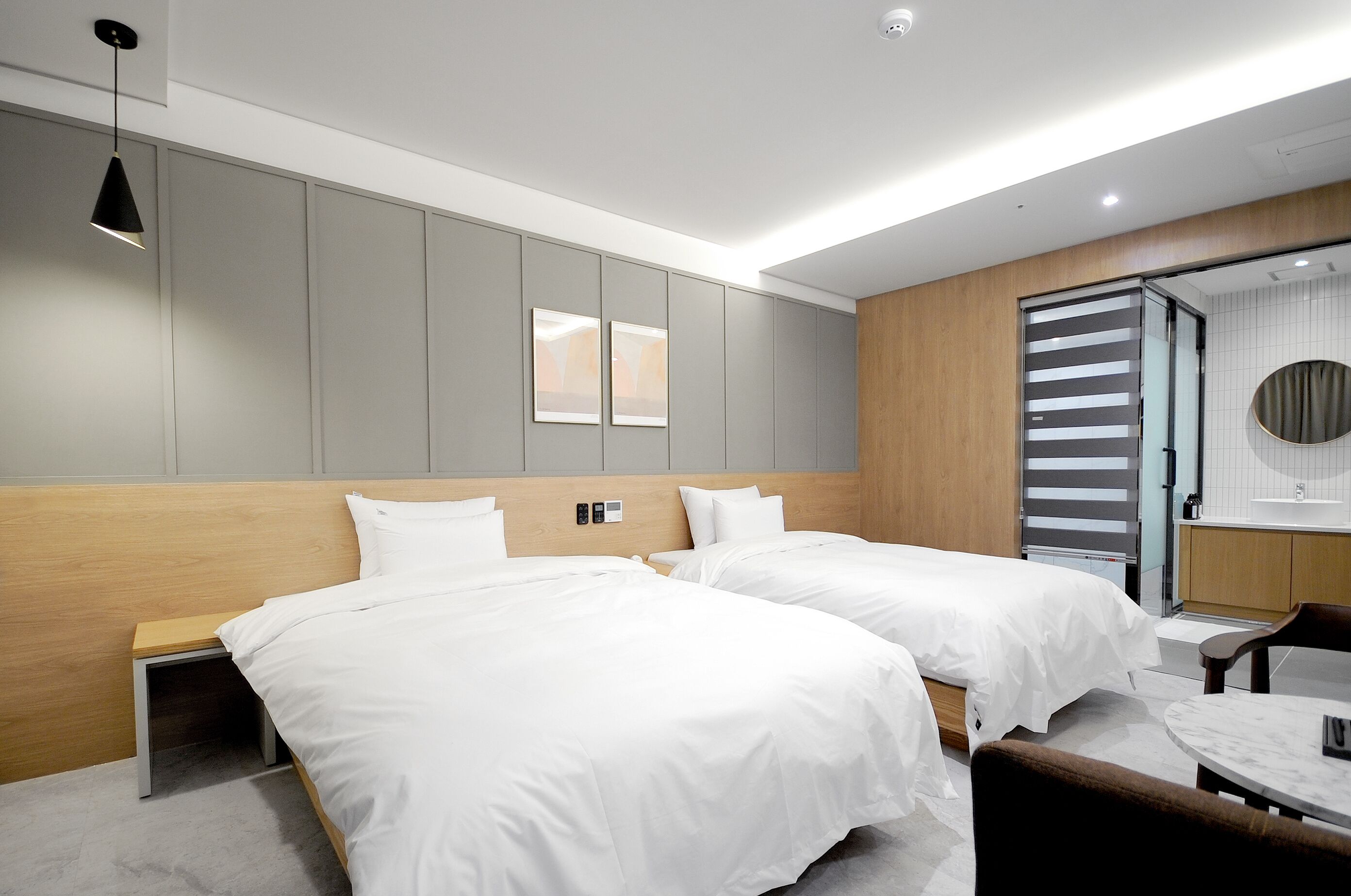 deluxe twin room | individually furnished, laptop workspace, free wifi, bed sheets