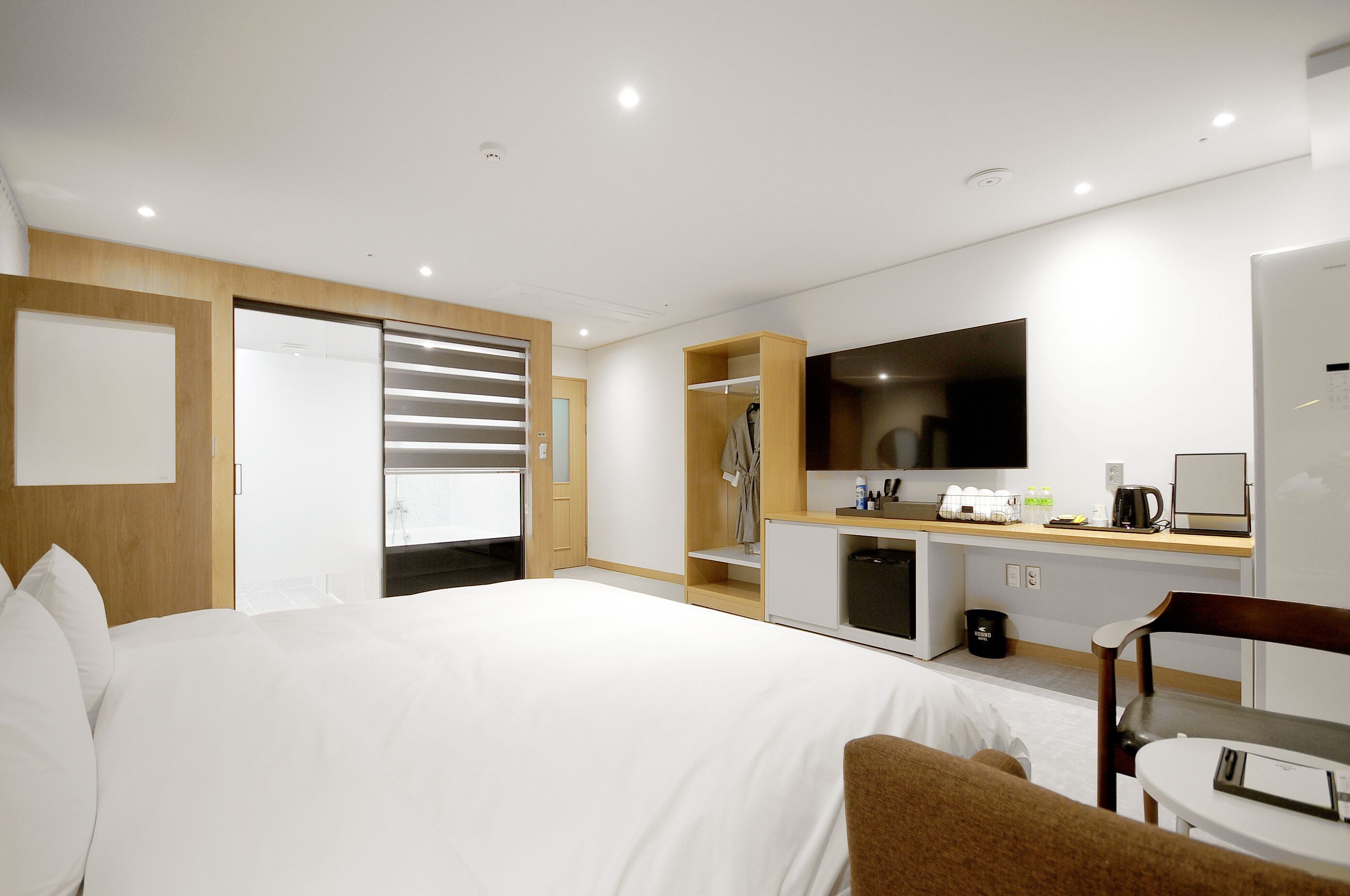 premium deluxe | individually furnished, laptop workspace, free wifi, bed sheets