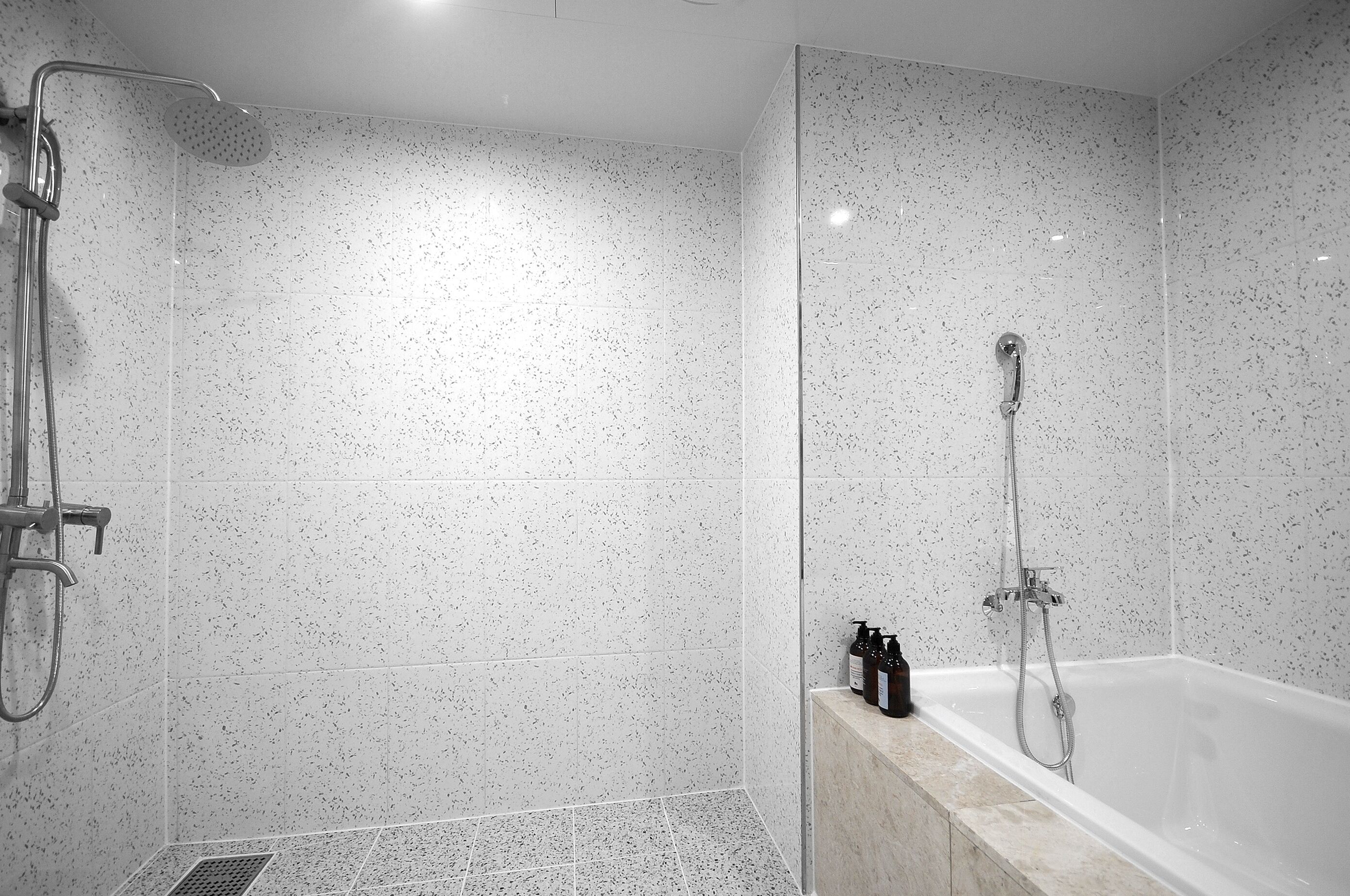 premium deluxe | bathroom | free toiletries, hair dryer, bathrobes, towels