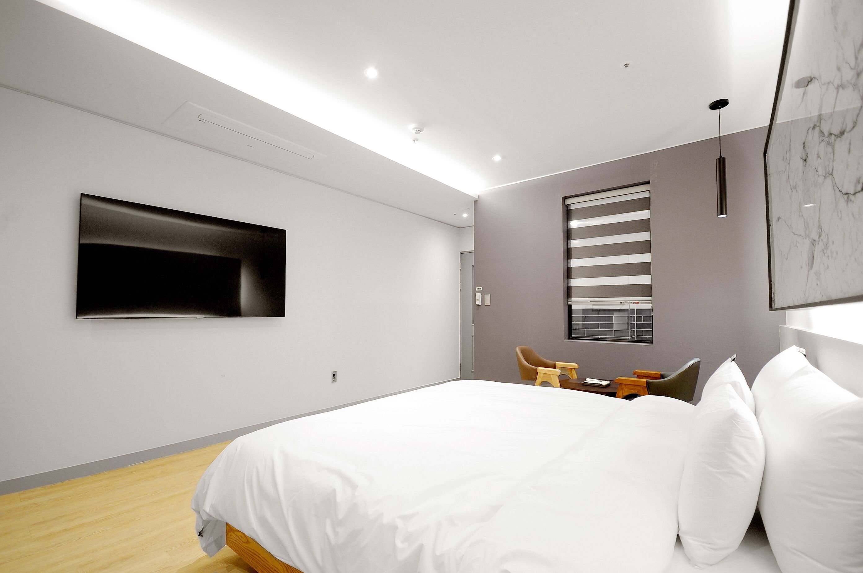 superior deluxe | individually furnished, laptop workspace, free wifi, bed sheets