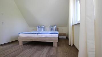 3 Schlafzimmer, kostenloses WLAN, Bettwäsche
